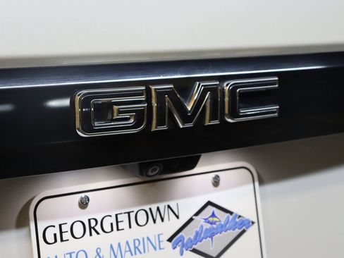Used 2024 GMC Yukon XL Denali Ultimate AWD/4WD image 24