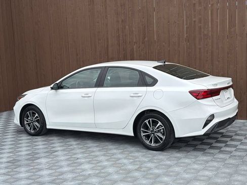 Used 2024 Kia Forte LXS w/ LXS Technology Package FWD image 13