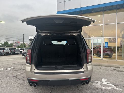 Used 2023 Chevrolet Tahoe High Country w/ Max Trailering Package AWD/4WD image 8