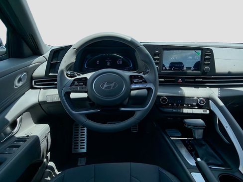 New 2026 Hyundai Elantra Sport FWD image 15