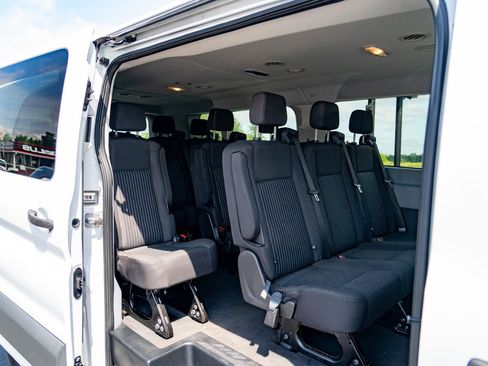 Used 2017 Ford Transit 350 XLT RWD image 21