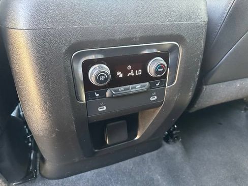 Used 2024 Chevrolet Tahoe Premier RWD image 12