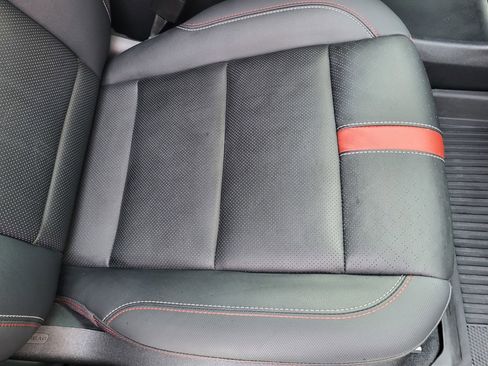 Used 2024 Chevrolet Traverse RS image 25