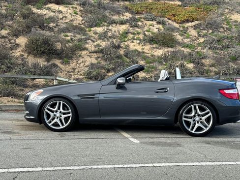 Used 2014 Mercedes-Benz SLK 350 image 4