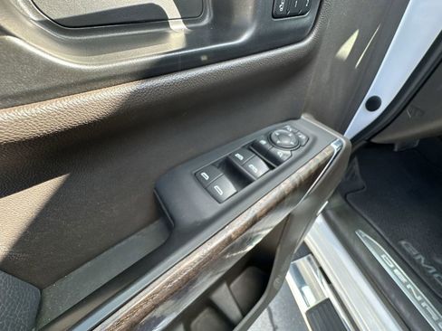 Used 2022 GMC Sierra 1500 Denali w/ Driver Alert Package II image 23