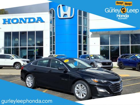 Used 2025 Chevrolet Malibu LT FWD image 1