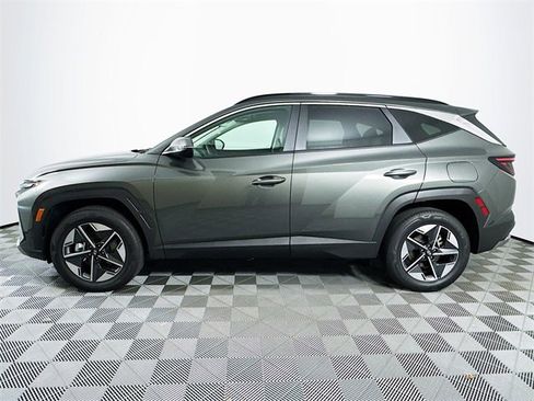 Certified 2025 Hyundai Tucson SEL image 3