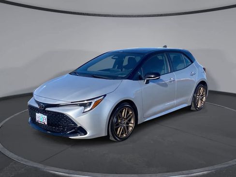 Certified 2025 Toyota Corolla Hatchback w/ SE Package image 1