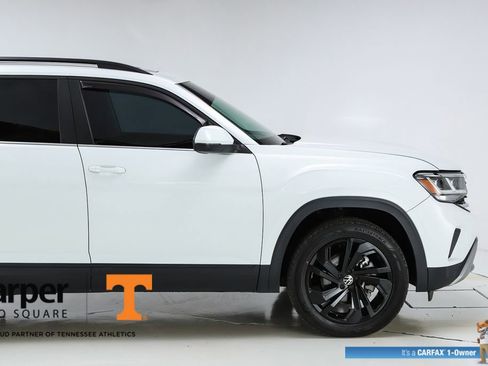 Used 2023 Volkswagen Atlas SE w/ Panoramic Sunroof Package AWD/4WD image 12