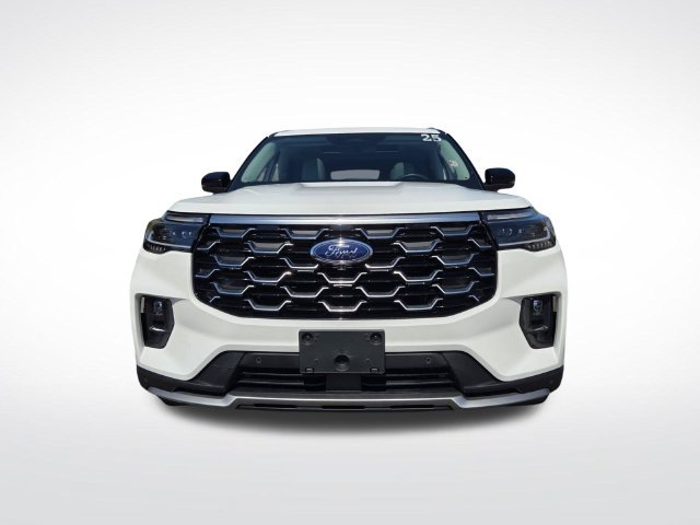 Used 2025 Ford Explorer Platinum w/ Ultimate Package RWD image 3