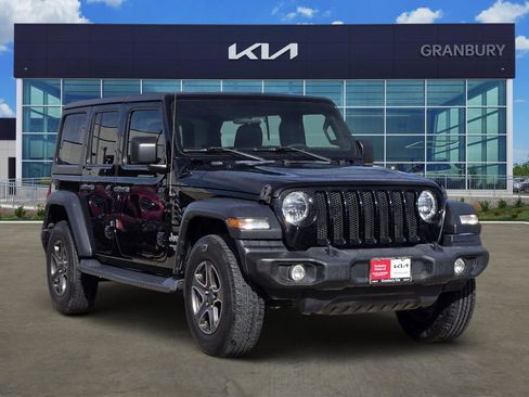Used 2018 Jeep Wrangler Unlimited Sport S image 3
