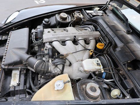Used 1995 Porsche 968 Cabriolet RWD image 5
