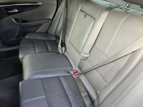 Used 2014 Chevrolet Impala LT image 17