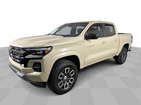 Used 2023 Chevrolet Colorado Z71 AWD/4WD image 4