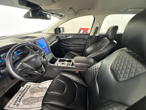 Used 2023 Ford Edge Titanium AWD/4WD image 10