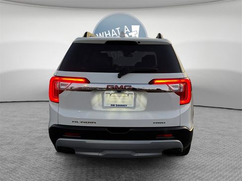 Certified 2023 GMC Acadia SLT image 5