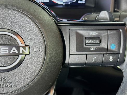 Used 2023 Nissan Rogue Platinum FWD image 13