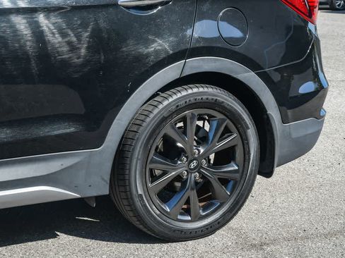 Used 2017 Hyundai Santa Fe Sport FWD image 11