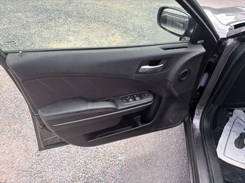 Used 2023 Dodge Charger SXT RWD image 7