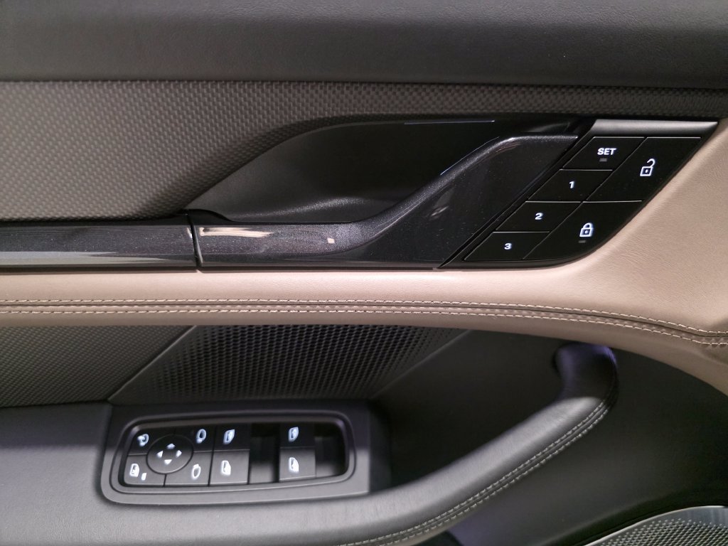 Certified 2024 Porsche Taycan Turbo S AWD/4WD image 29