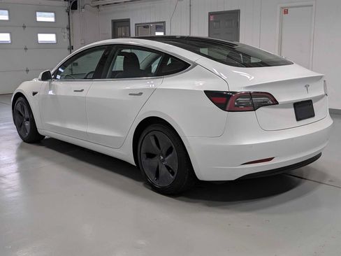 Used 2020 Tesla Model 3 Standard Range Plus RWD image 10