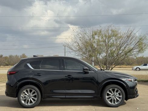 New 2025 MAZDA CX-5 AWD 2.5 S w/ Premium Plus Pkg image 3