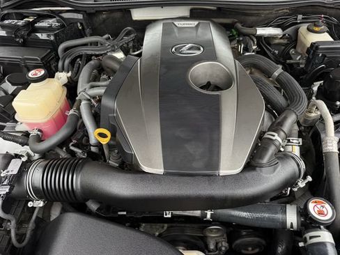 Used 2017 Lexus RC 200t F Sport RWD image 33