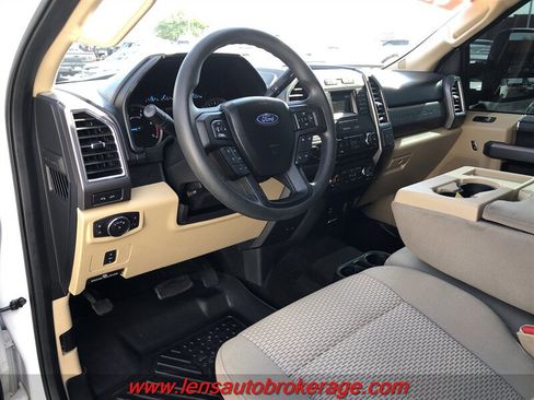 Used 2017 Ford F250 XLT w/ XLT Value Package AWD/4WD image 11