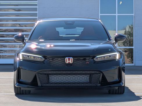 Used 2025 Honda Civic Type R image 3