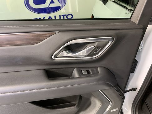 Used 2024 Chevrolet Tahoe LT w/ Luxury Package RWD image 31