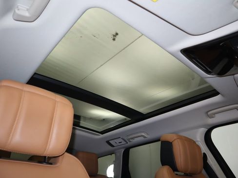 Used 2019 Land Rover Range Rover Sport Autobiography image 18