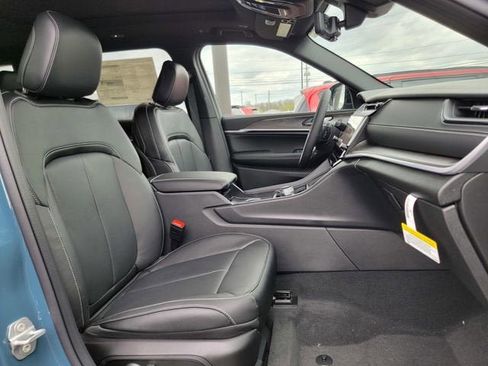 New 2026 Jeep Grand Cherokee L Limited image 24