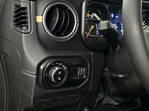 New 2025 Jeep Gladiator Sport w/ Premium Package image 29