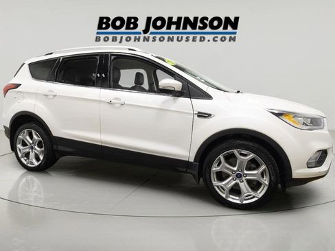 Used 2019 Ford Escape Titanium image 1