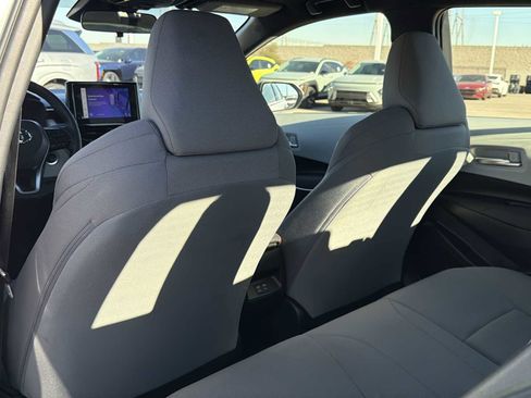 Used 2025 Toyota Corolla SE image 19