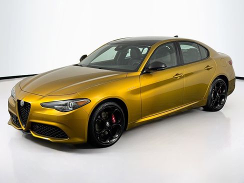Used 2022 Alfa Romeo Giulia Veloce image 6