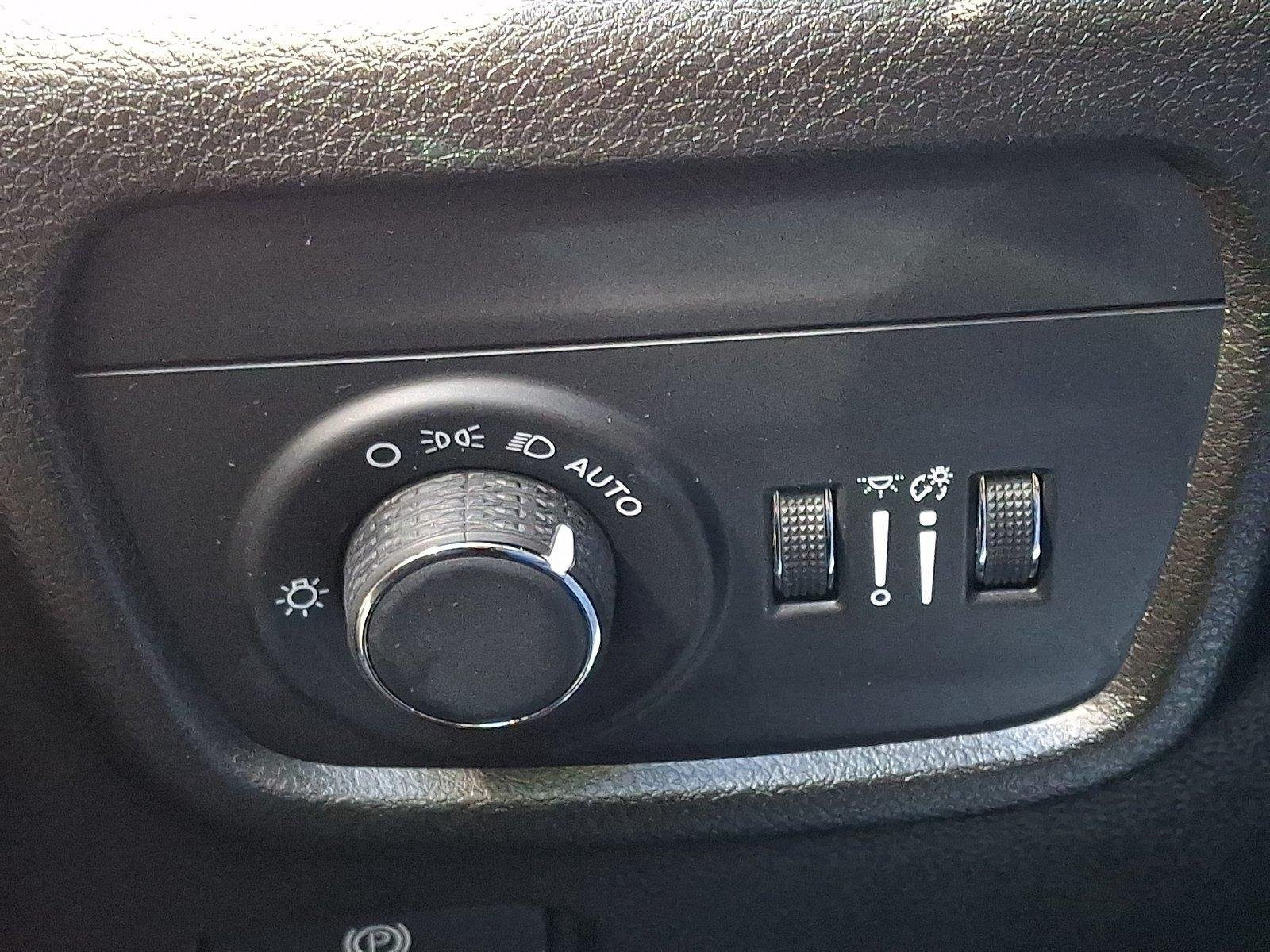Used 2024 Jeep Grand Cherokee L Altitude AWD/4WD image 27