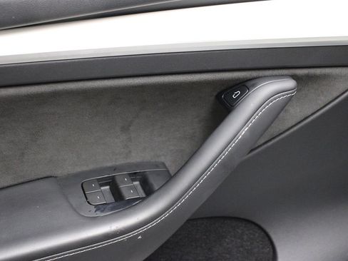 Used 2023 Tesla Model Y Long Range image 29