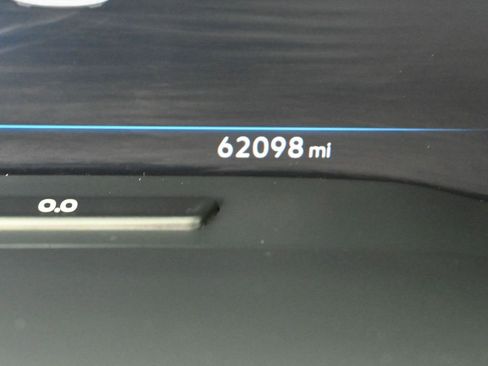 Used 2018 Volkswagen Atlas SEL Premium image 18