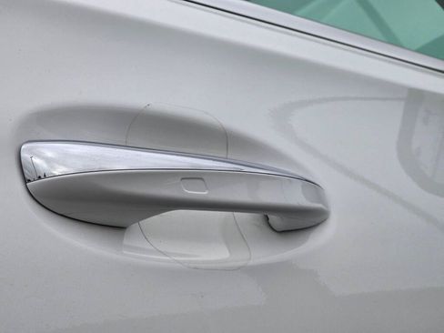 Used 2023 Mercedes-Benz GLE 450 4MATIC image 29
