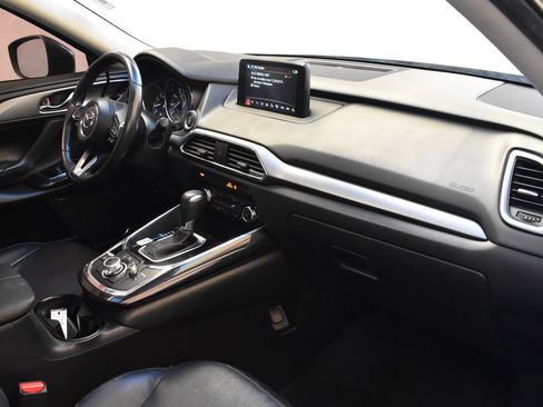 Used 2018 MAZDA CX-9 Touring w/ Touring Premium Package image 31