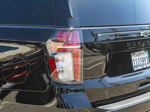 Used 2024 Chevrolet Suburban RST w/ Luxury Package RWD image 11