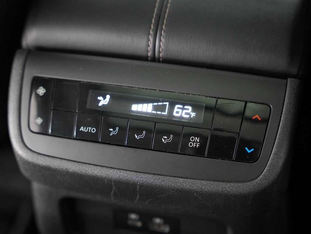 Used 2022 Nissan Pathfinder SV w/ SV Premium Package AWD/4WD image 41