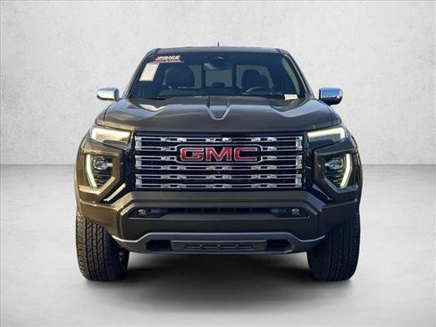 Used 2024 GMC Canyon Denali AWD/4WD image 2