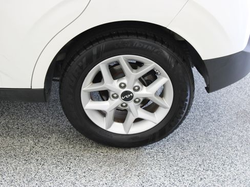 Used 2022 Kia Soul LX w/ Technology Package FWD image 10