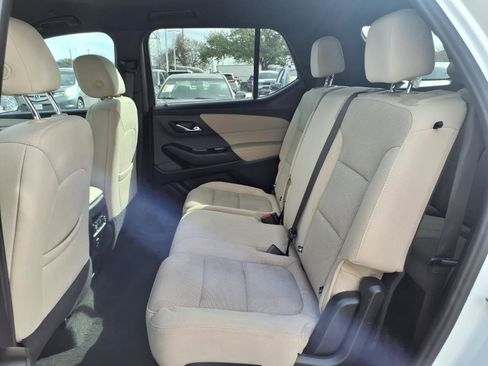 Used 2023 Chevrolet Traverse LS w/ Safety Package image 18