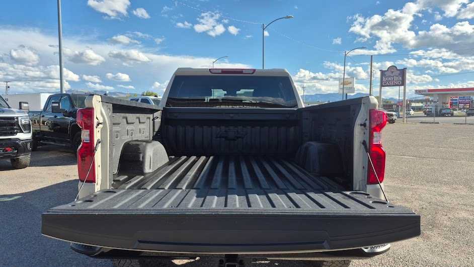 Used 2026 Chevrolet Silverado 1500 Custom Trail Boss AWD/4WD image 6