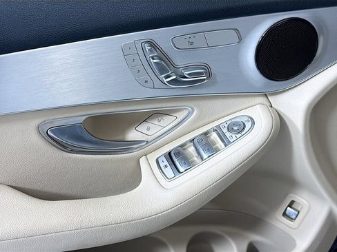 Certified 2022 Mercedes-Benz GLC 300 image 23