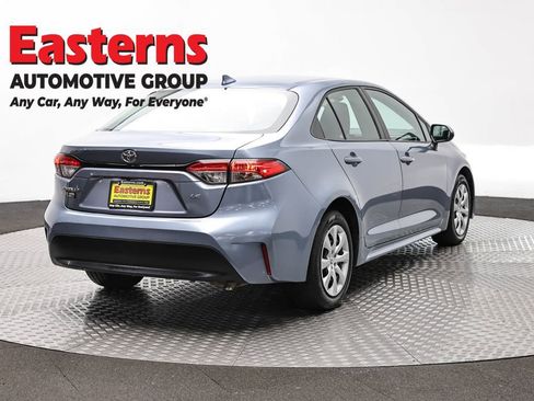 Used 2023 Toyota Corolla LE FWD image 5