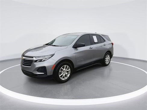 Used 2024 Chevrolet Equinox LS w/ LS Convenience Package image 5